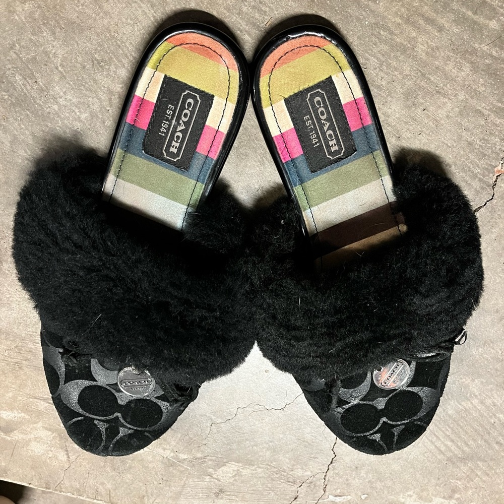 Coach Carra faux fur slippers